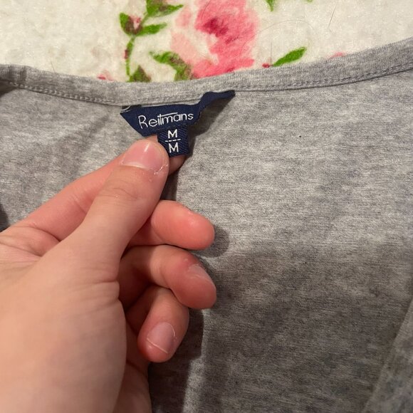 Classic Y2K reitmans cotton spandex grey v neck ¾ sleeve shirt - Picture 13 of 14